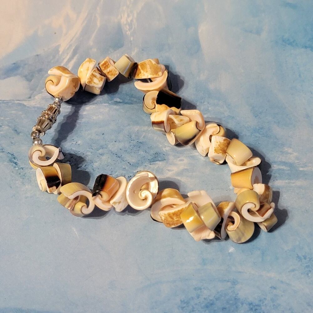 Vintage Shell Nugget Bracelet Beach Jewelry, Chunky, 7" Long Sbr-58 View 5